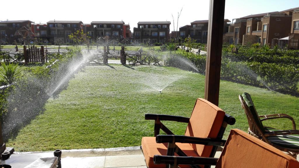 Three-Bedroom Garden Chalet At Marina Wadi Degla For Families Ain Sukhna Habitación foto